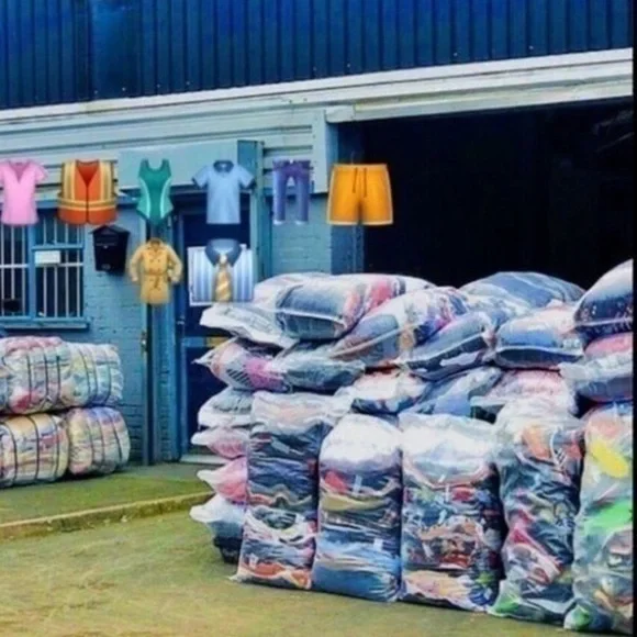 Bundle OF 20 pieces sports mixed brands and sizes RESELLER LOT - Picture 1 of 8